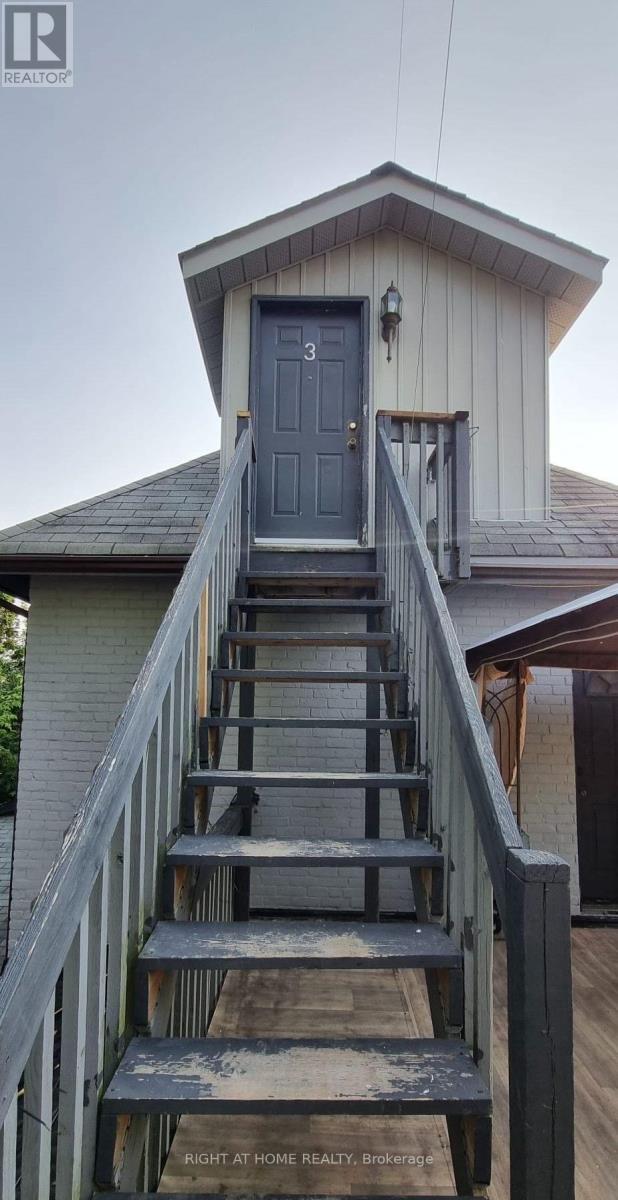 Photo - 169 Bayfield St