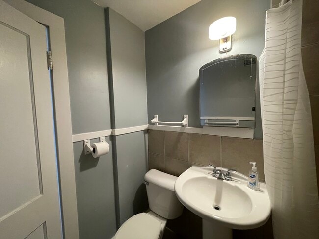 Photo - 1803 Portage Street Unit 2