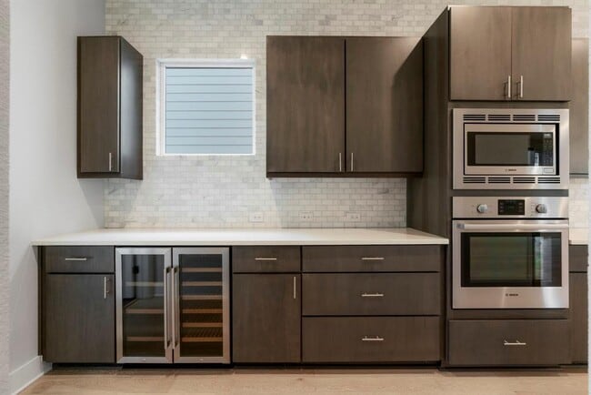 Photo - 6008 Florencia Ln