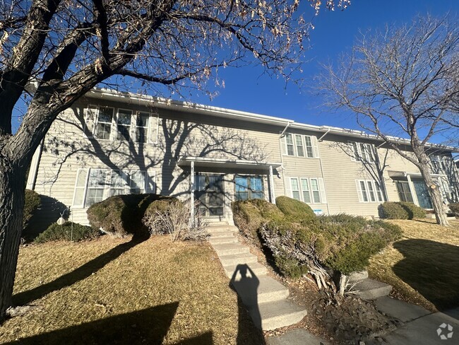 Building Photo - 1991 S Oswego Way Rental