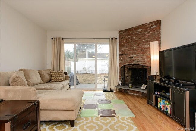 Photo - 57 Sagamore Hill Dr