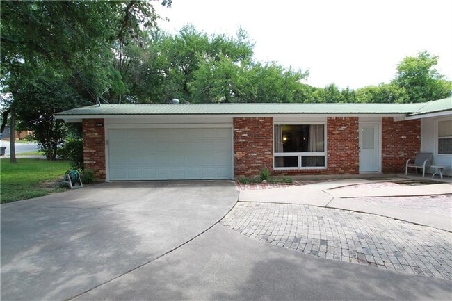 2305 Wilke Dr
