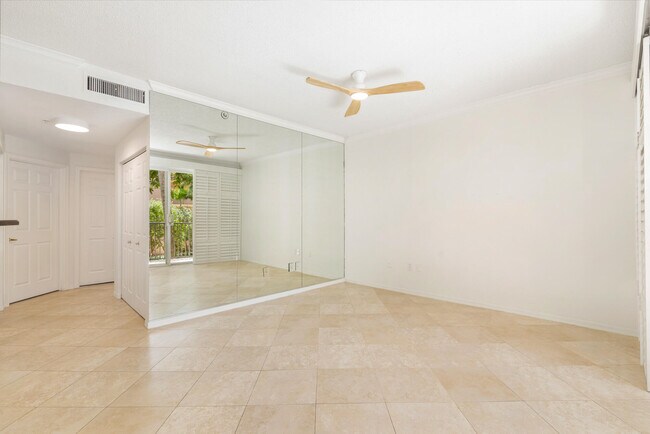 1805 N Flagler Dr Unit 206