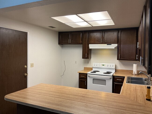 Photo - 1714 Kent St