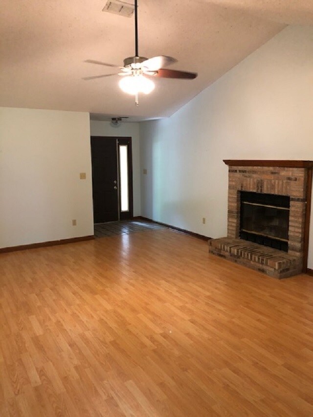 Photo - 1240 Blockford Ct W