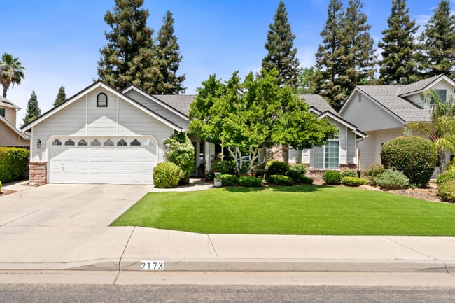 Photo - 2173 Spruce Ave