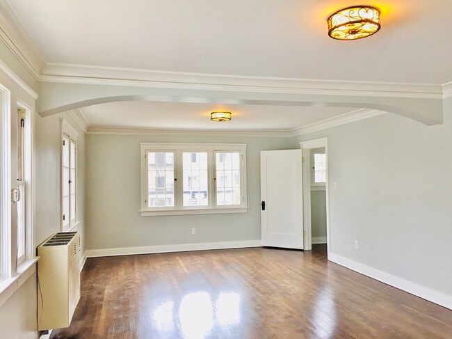 Photo - 160 S Catalina St Unit 160