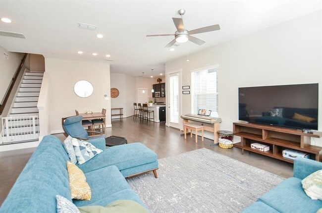Photo - 12538 Holly Blue Ln House