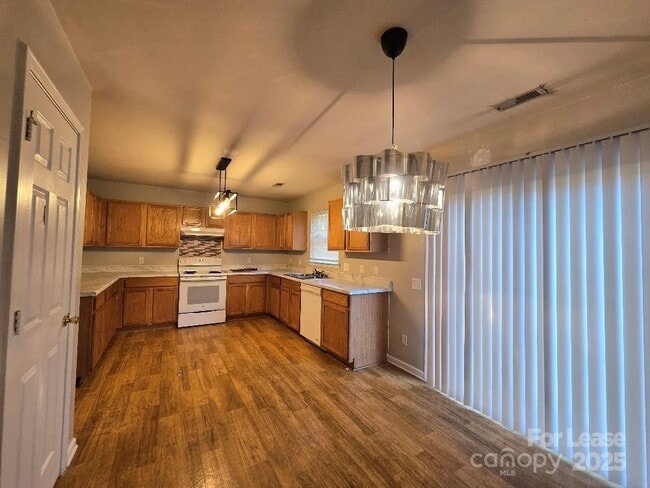 Photo - 5320 Peach Pl Ln