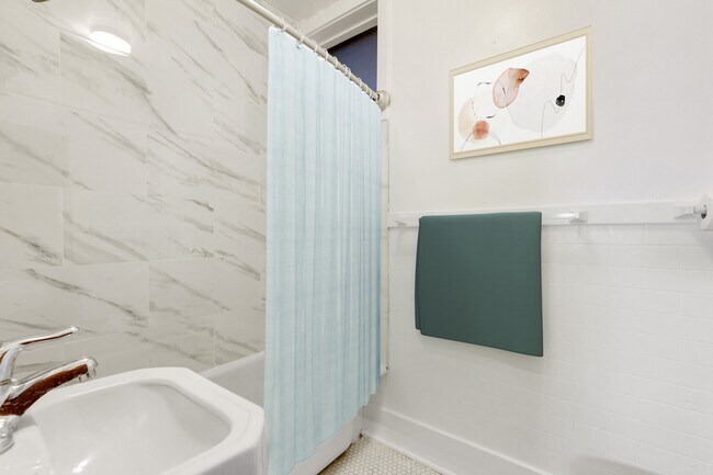 Photo - 1026 Washington Street