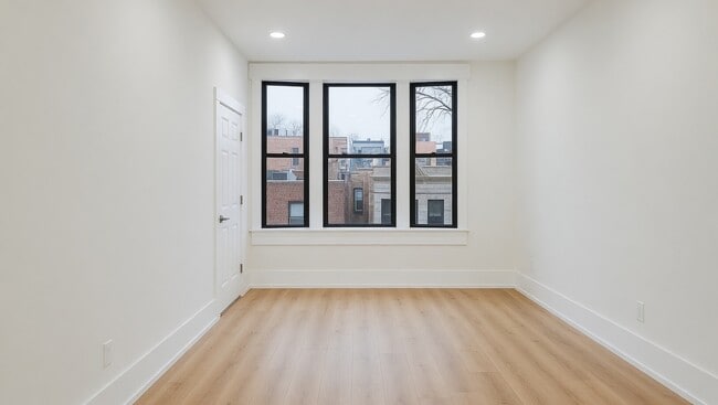 Photo - 944 N Damen Ave Unidad 2F