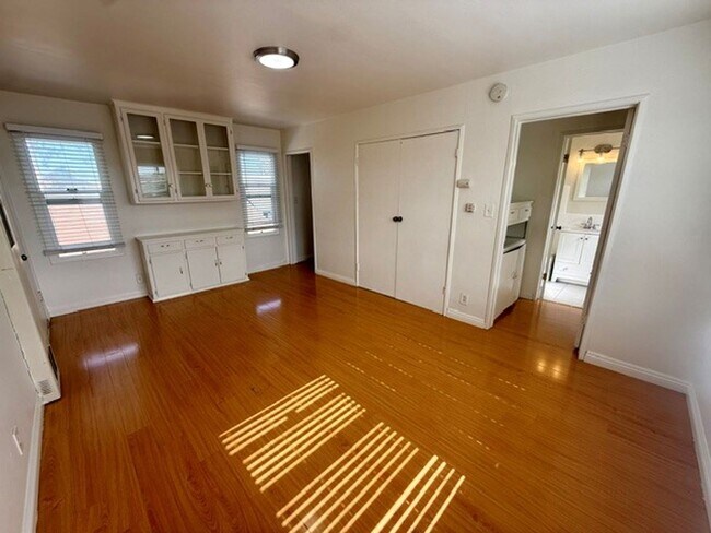 Photo - 1728-1730 E. 7th St.