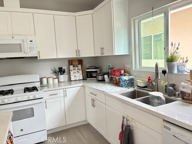 Photo - 12241 Cliffwood Ave