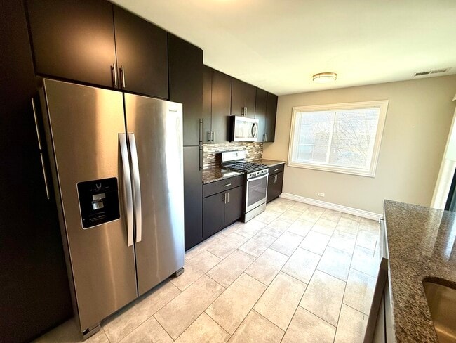 Photo - 298 Maplewood Ct Unit D2