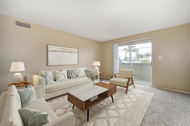 Village Ceres Apartments
