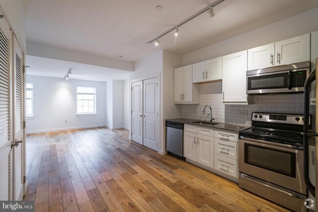 Building Photo - 224 Church St Unit 409 Rental