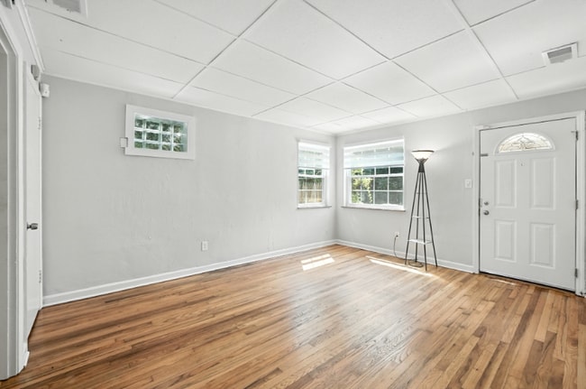 Photo - 632 Straight St