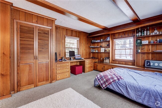 Building Photo - 379 Brandon Rd Rental