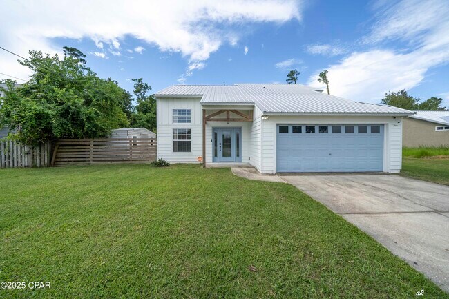 Photo - 6226 Wallace Rd