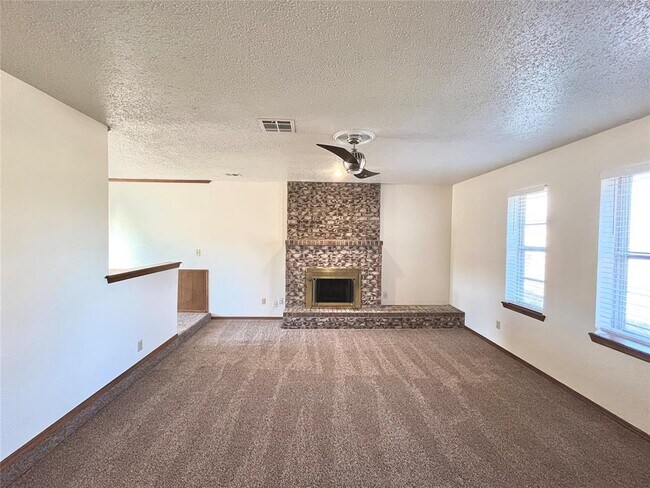 Photo - 716 Smalley Dr