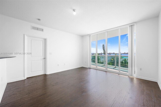 7910 Harbor Island Dr Unit 402