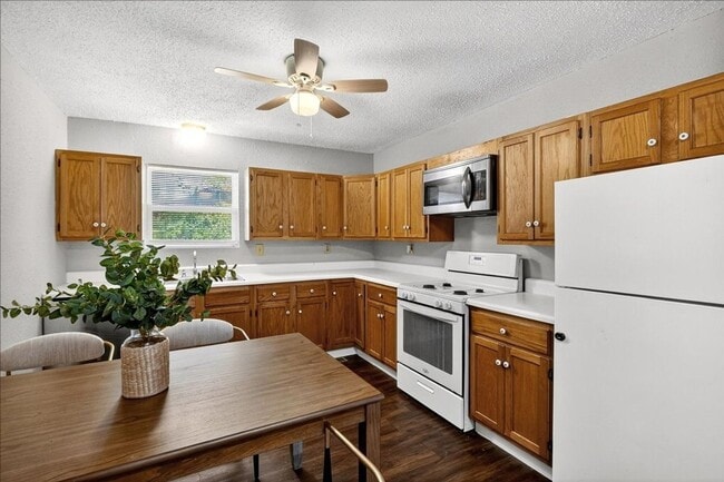 Photo - 221 Allen St