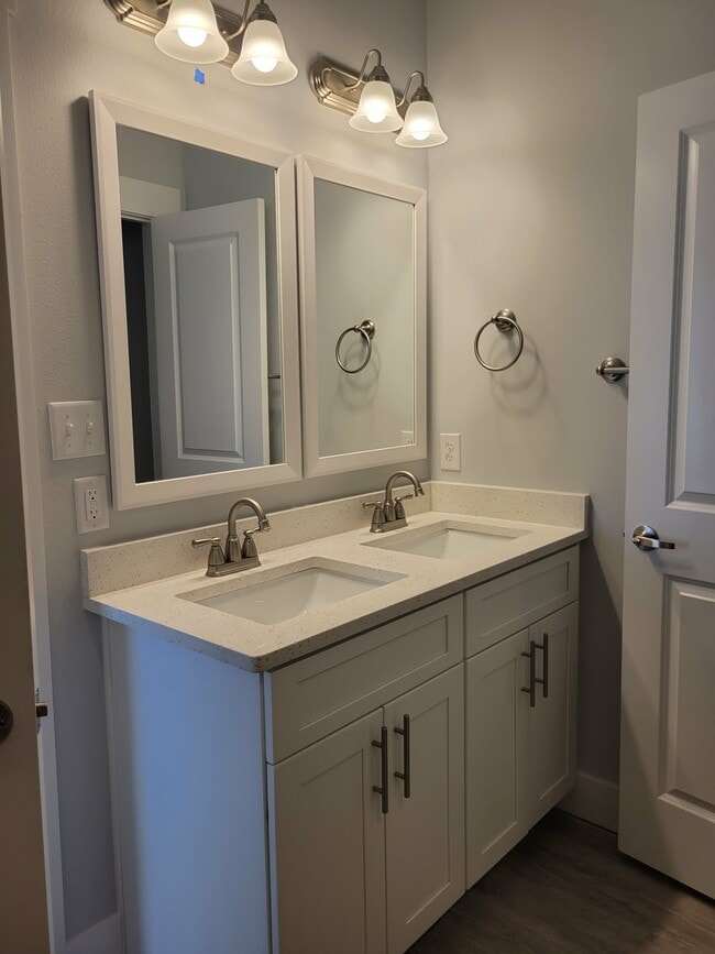 Photo - 13 Alexander Way