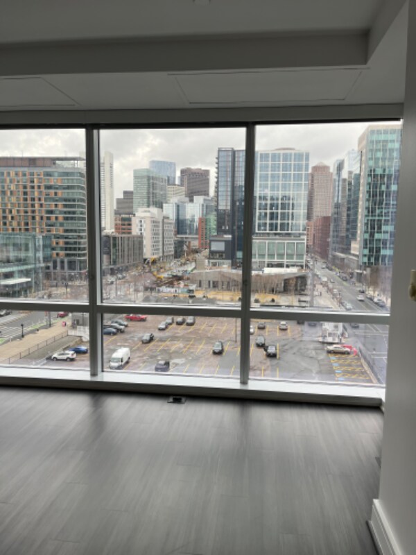 Photo - 100 Pier 4 Blvd.