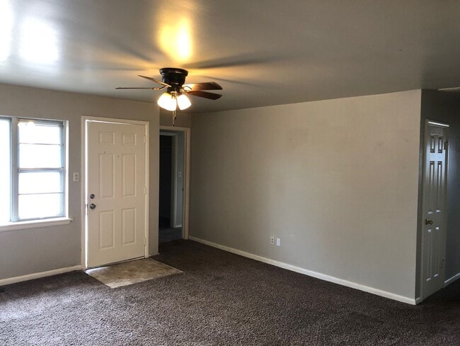 Photo - 3 bedroom 2 bath HOME in Farmington / FARM...