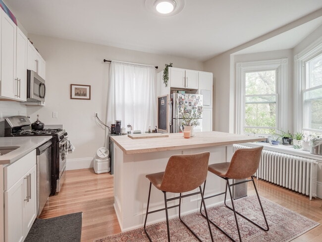 Photo - 3 Monmouth St