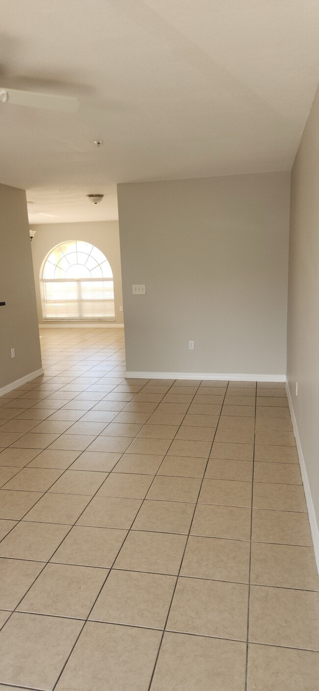 Photo - 963 E Main St