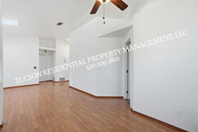 Photo - 2531 W Glenbrook Way