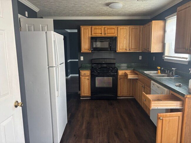 225 Middleton Dr
