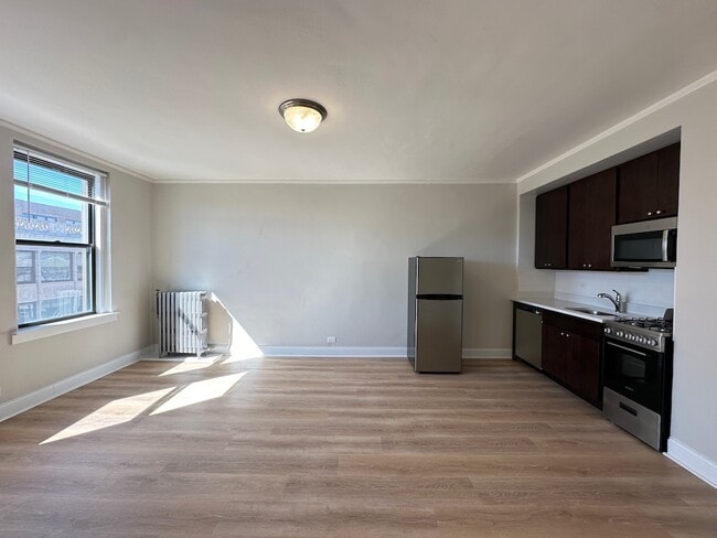 Photo - 3335 W Diversey Ave Unit 903