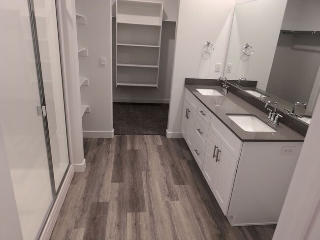 Photo - Modern Comfort Meets Effortless Living in Long Valley!