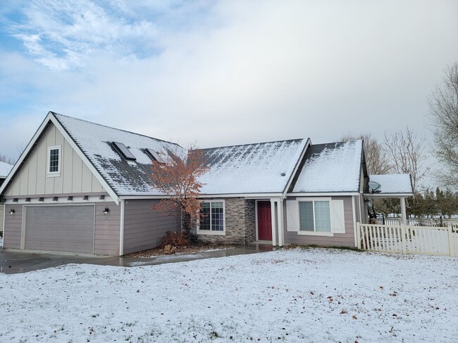 Freshly Updated Rambler in West Richland - Freshly Updated Rambler in West Richland Casa