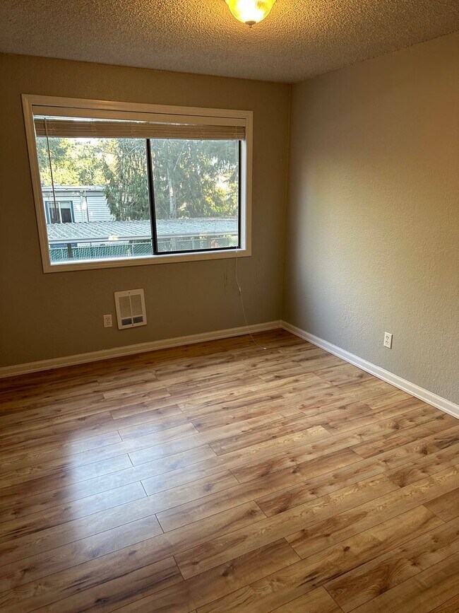 Photo - 2 bedroom, 2 bath condo North Seattle. Unit 117