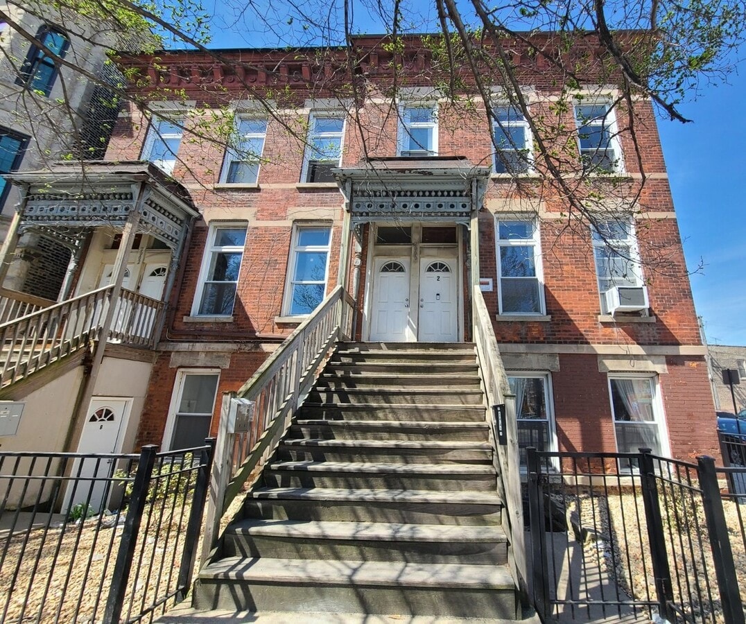 Photo - 2000 S Ashland Ave Apartment Unit G