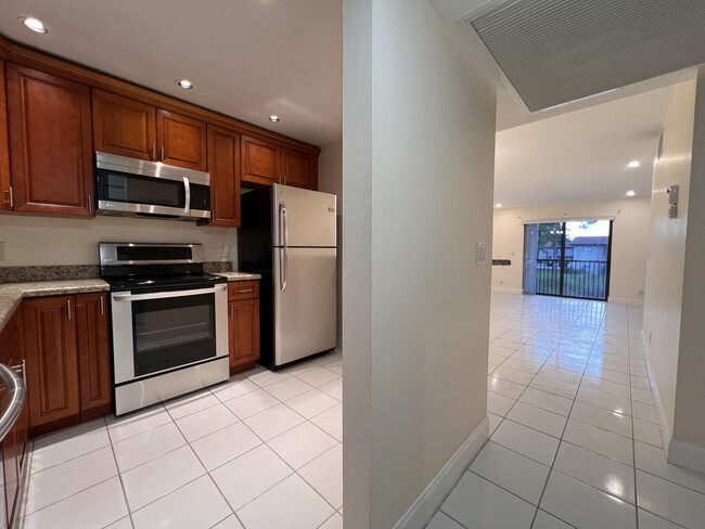 Photo - 21911 Lake Forest Cir Unit 206