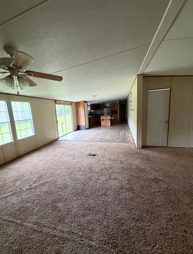 Photo - 121 Pecan Grove Ln