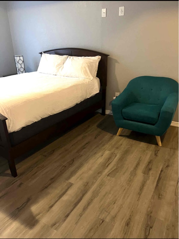 Photo - 4108 Liverpool St