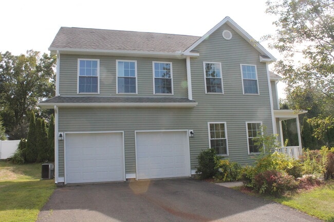 Building Photo - 15 Glen Ridge Rd Rental