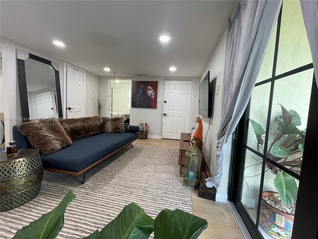 Building Photo - 8525 Franjo Rd Unit 2 Rental