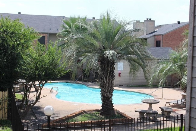 Photo - 16111 Aspenglen Dr Condo Unit 910