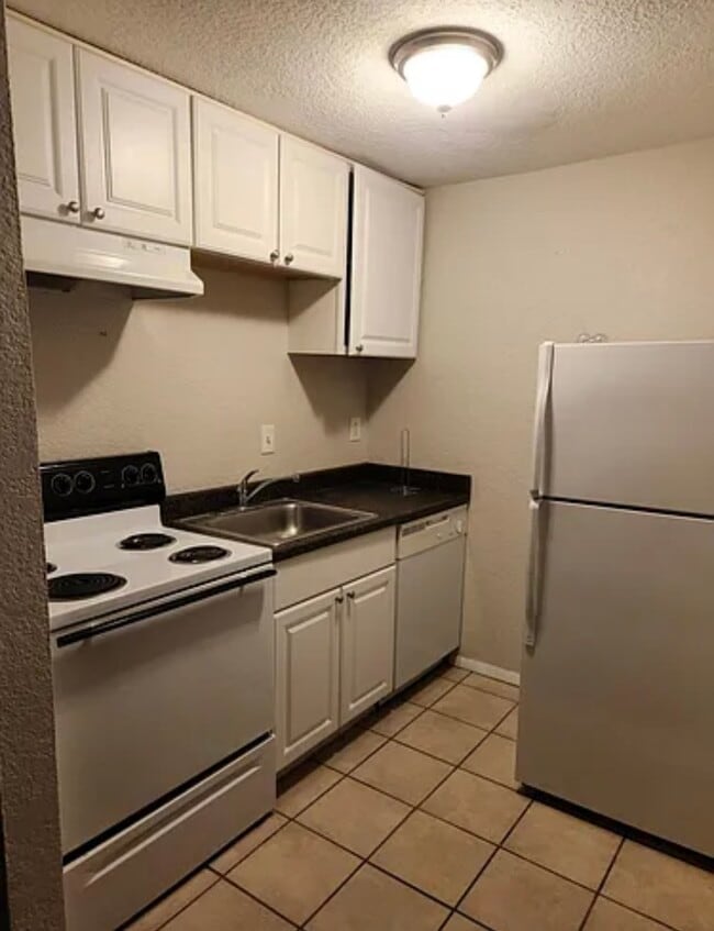 Photo - The Newberry Apartments