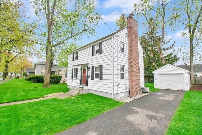 Photo - 250 Edendale St