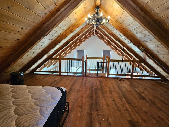 Photo - 1317 Leisure Ln