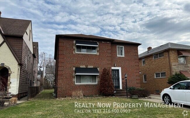 Building Photo - 19450 Lakeshore Blvd Unit 2 Rental