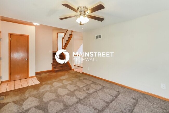 Photo - 4 Bedroom Pet-Friendly Home in Lee's Summi...