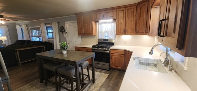 Photo - 403 Brady Canyon Rd